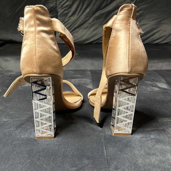 Champagne color with clear design heel - Picture 2 of 4